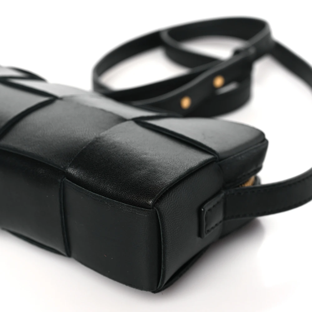 Bottega Veneta Mini Intreccio Cassette Phone Pouch Crossbody Bag Black Lambskin Leather - 图片 5