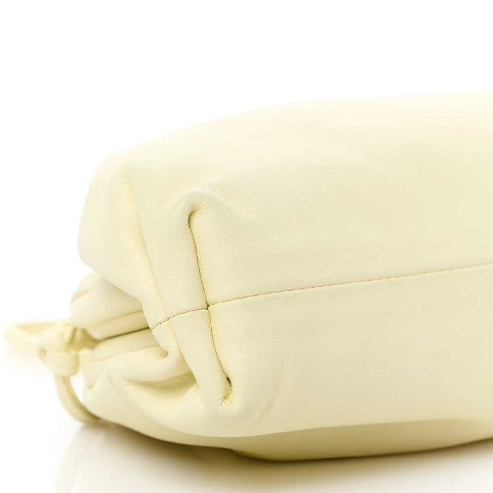 Bottega Veneta Mini The Pouch Zest Washed Butter Calf Leather - 图片 4