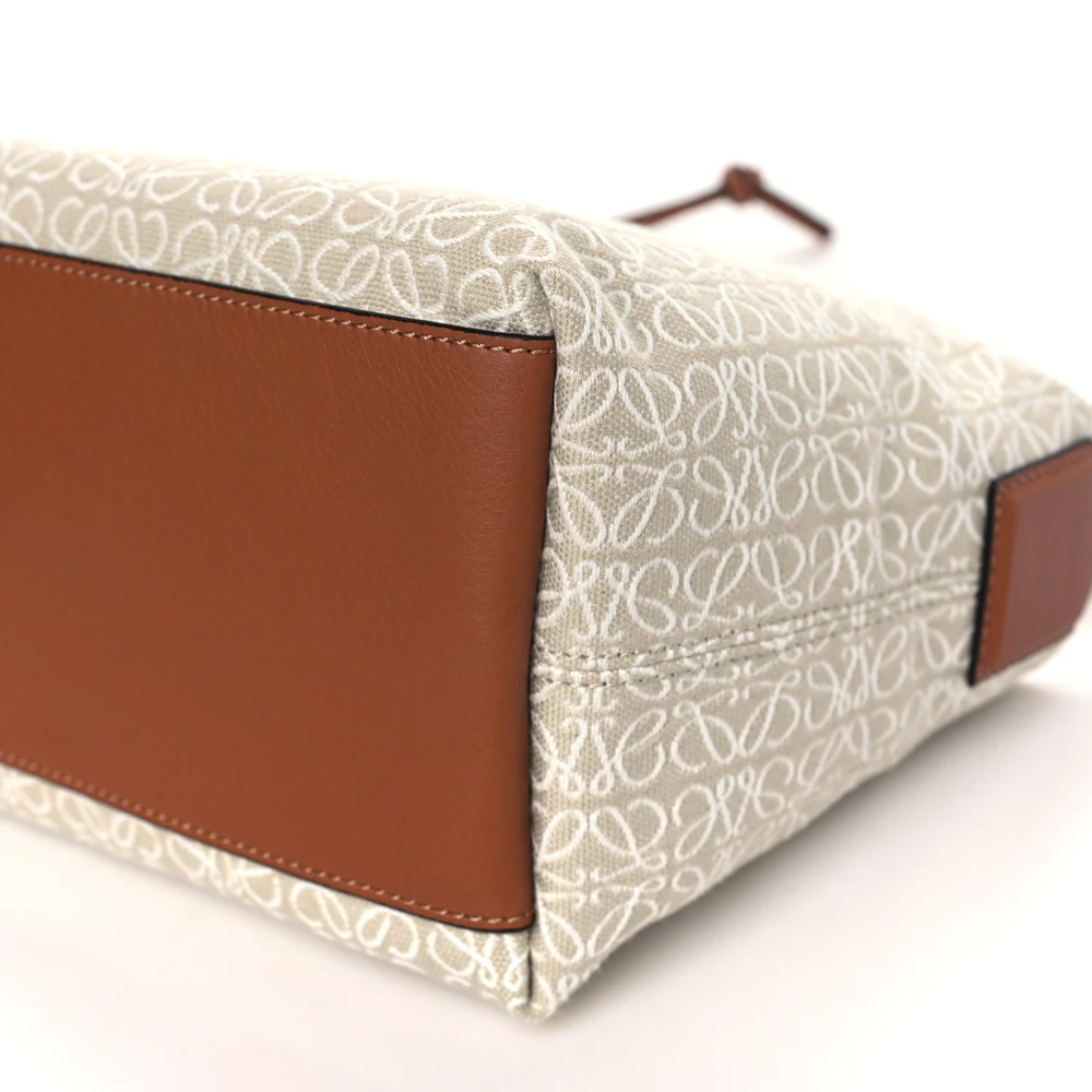 Loewe Cubi Bag Small Ecru Tan Jacquard Anagram Calfskin Leather - 图片 5
