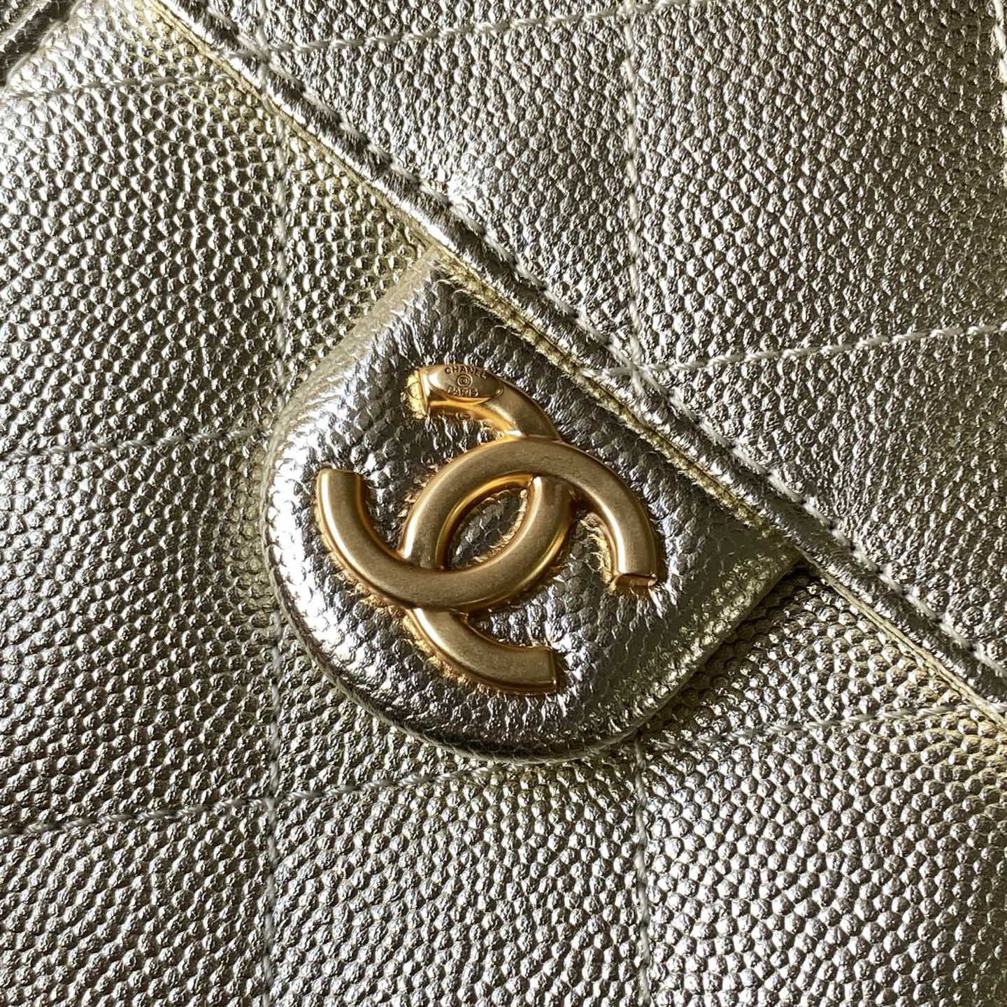 Chanel Gold Quilted Grained Leather Shoulder Bags - 图片 5