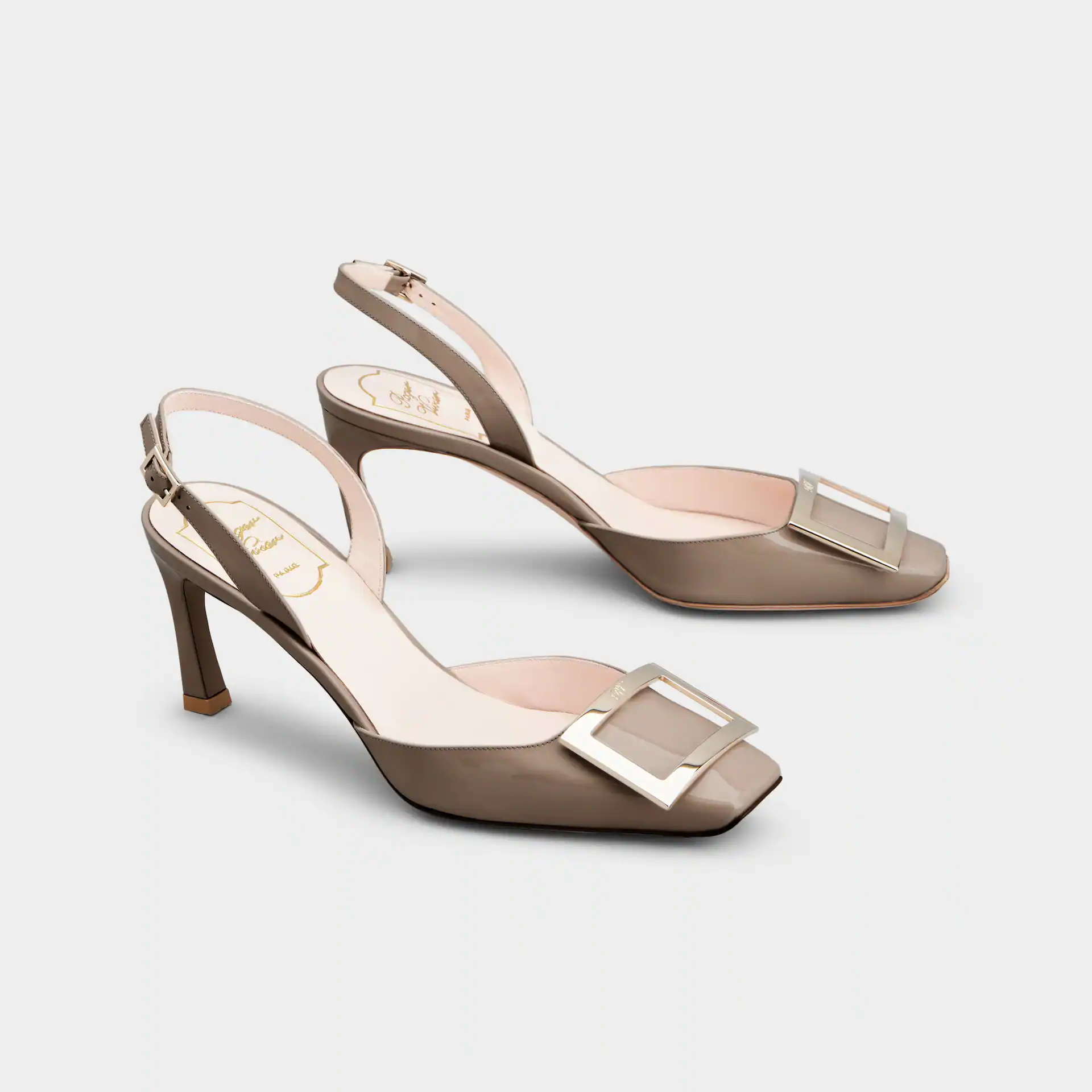 Roger Vivier Trompette Slingback Pumps High Heels In Beige Patent Leather With Metal Buckle (Heel Height 7cm) - 图片 2