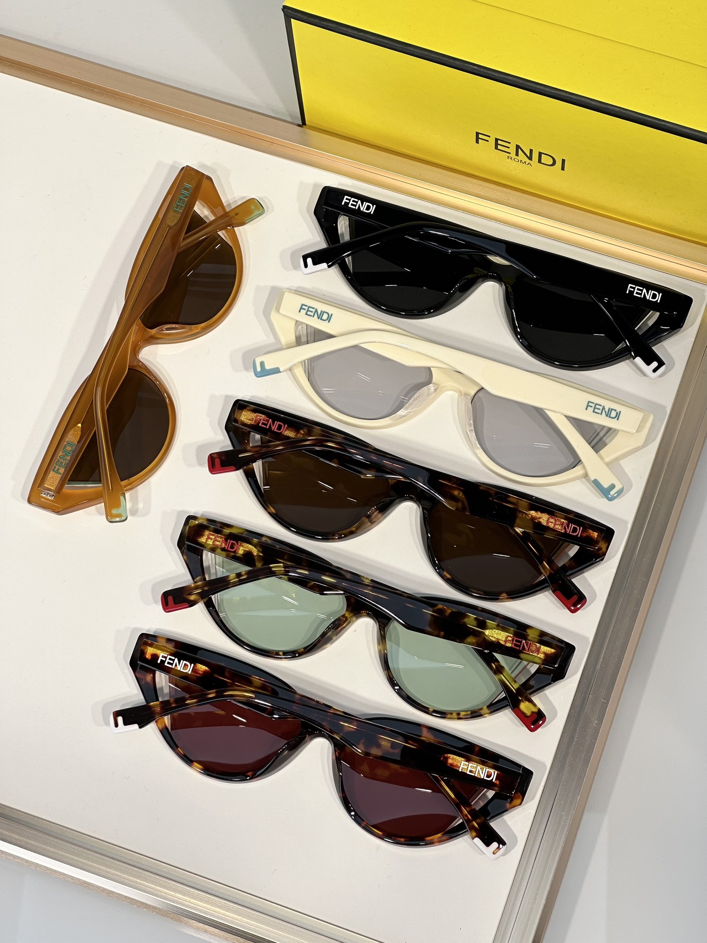 Fendi Cat Eye glasses red leopard/yellow leopard/brown leopard/ivory/black/tawny color Size 56-16-145 - 图片 9