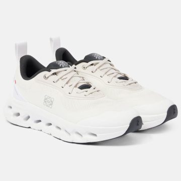 LOEWE White sneakers
